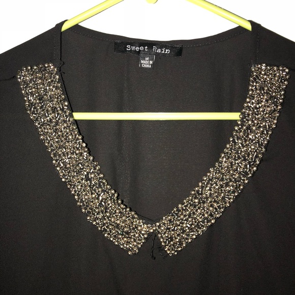 Sweet Rain Top with Neck Detail - Picture 2 of 2